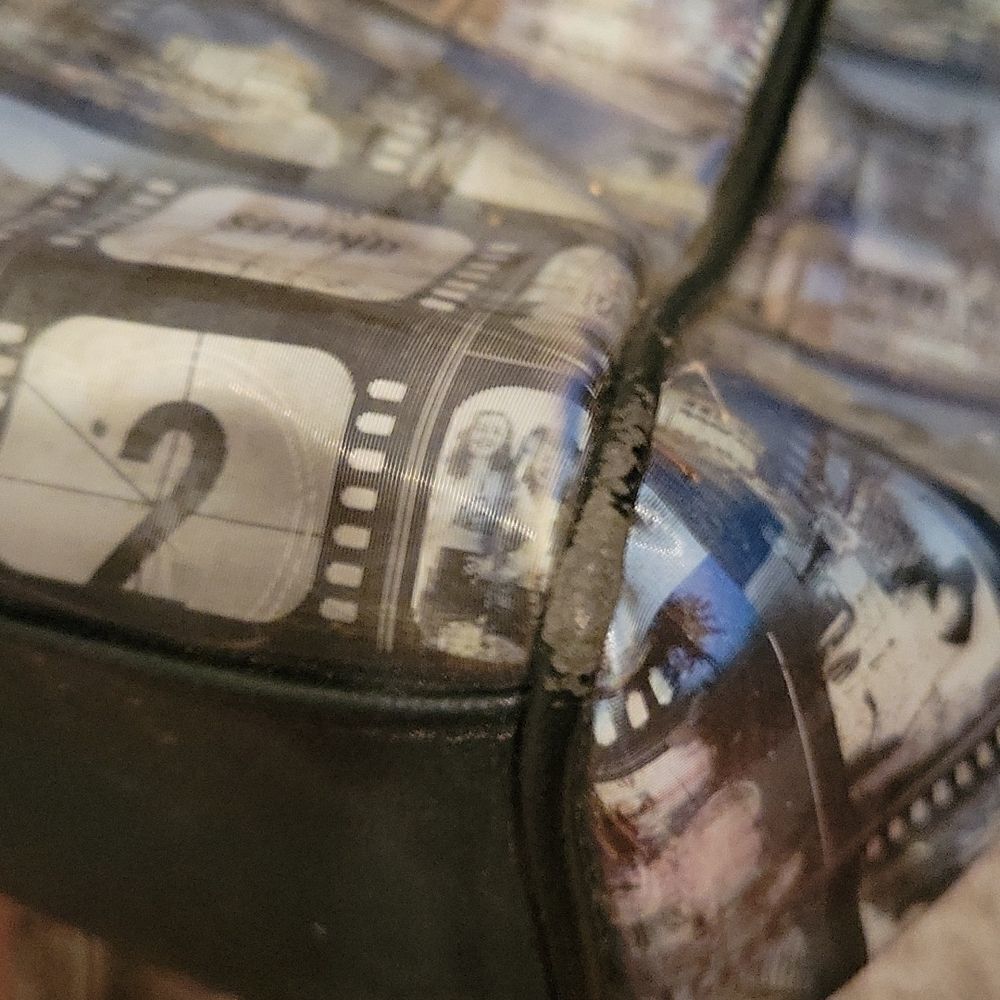 Relic cinema print image shift shoulder bag. - Picture 7 of 8